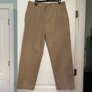 HAGGAR Everywhere Khaki Pants for Men  Size 36 x 30 or 31" Like New Condition